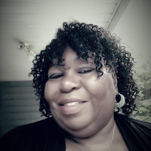 Meet your Posher, Della